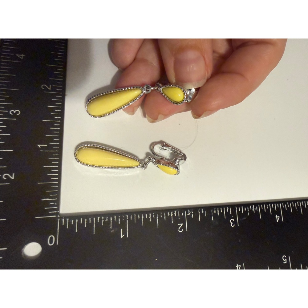 Vintage Emmons Yellow Teardrop Clip On Earrings Silver Tone Beaded Dangle 2 Inch